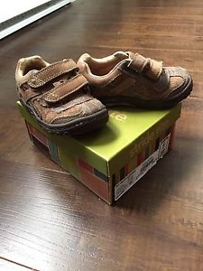 Toddler stride rite shoes