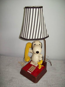 VINTAGE SNOOPY & WOODSTOCK TELEPHONE with LAMP