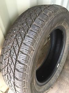 Wanted: r16 Goodyear Ultra Grip -one only