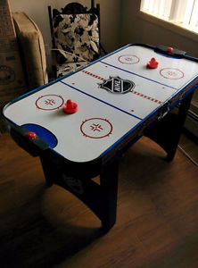 Air Hockey Table