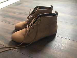Boots size 6 ankle f21