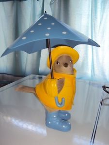 Decorative Robin with umbrella