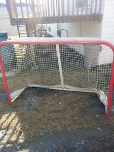 Full size hockey net
