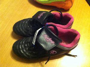 Girls soccer cleats size 2