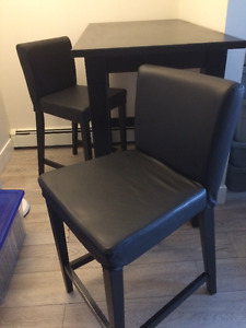 IKEA STORNÄS bar table and 2 HENRIKSDAL leather bar chairs
