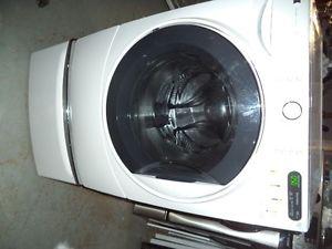 KENMORE WASHER WITH PEDESTAL 3YRS OLD