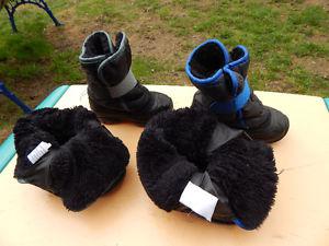 Kamik winter boots size 7 blue and black