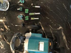 MAKITA 1/2" ROUTER. GREAT CONDITION! $425