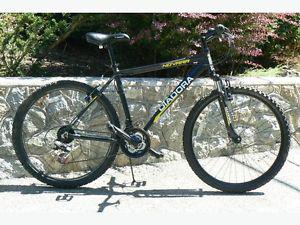 MENS MOUNTAIN BIKE LIKE NEW