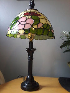 PRETTY TABLE LAMP FOR SALE