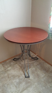 Small Round Kitchen Table and 2 Chairs