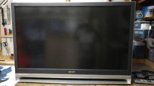 Sony Grand Vega LCD Projection HD-TV