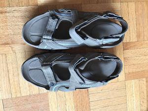 WORN ONCE ** Timberland velcro sandals