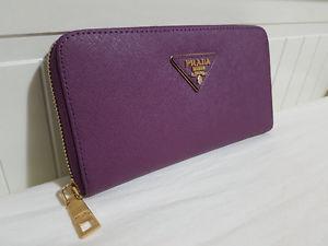 Wallet (prada)