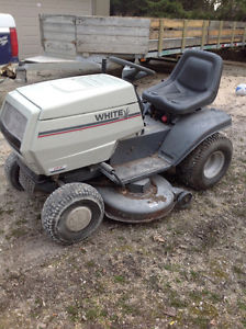 White 42 inch cut lawntractor