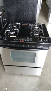 31" Whirlpool Gas Stove and Oven