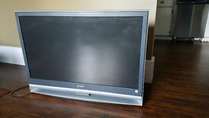 42 inch Rear Projection TV