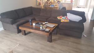 Beautiful francesca 3 piece sectional couch in great shape!!