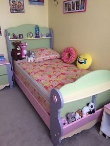Bedroom set (bought Ashley)