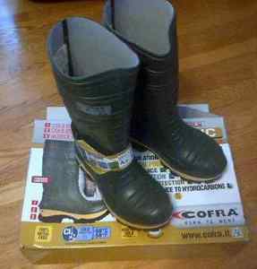 Brand new "Cofra" work boots.