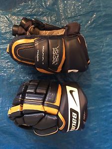 Child/youth hockey gloves