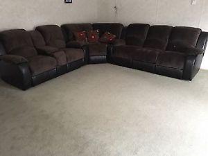 Corner sectional recliner couch