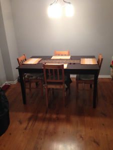 DINNER TABLE – SOLID CEDAR WOOD – EXCELLENT CONDITION