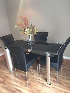 Dinning table set with 4 chairs
