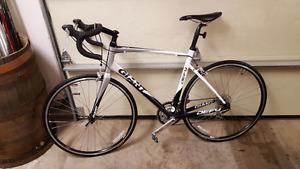  Giant Defy 4 never riden brand new**