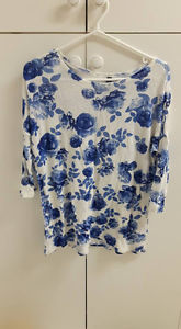 H&M Floral Sweater size S