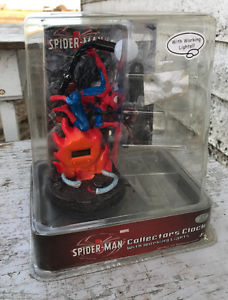 MARVEL - SPIDER-MAN COLLECTORS CLOCK WITH WORKING LIGHTS
