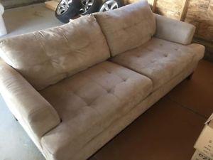 Microfibre couch - Free Drop off!!