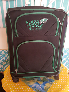 PLAZA OF HONOR CARRYON