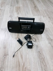 Sirius speaker and radio