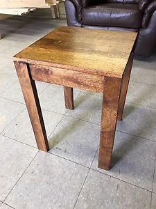 Solid wood sidetable