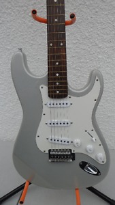 Stratocaster Electric Guitar Unknown Maker $100