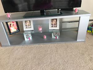 Tv table