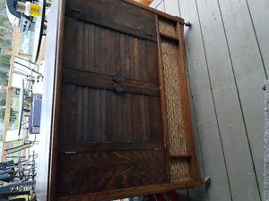 Vintage TV cabinet/bar