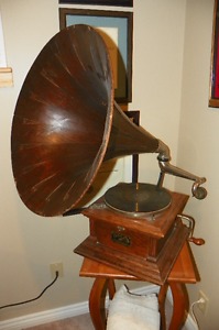 antique RCA phonograph