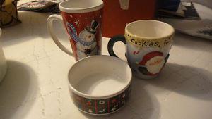2 Christmas mugs, bowl and plastic container
