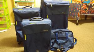 4pc American tourister luggage set