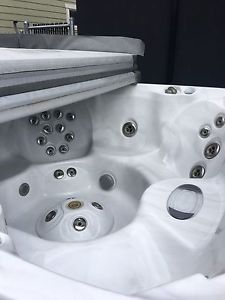 6-8 man jacuzzi Hot tub