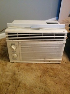 Air conditioner. Works great must go