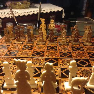 Antique CHINESE EXPORT CARVED CHESS SET