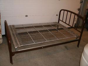 Antique metal bed