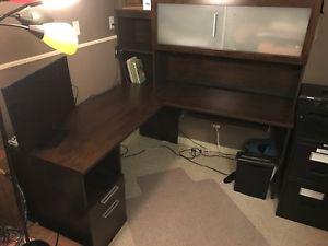 Beautiful Desk in Awesome Condition