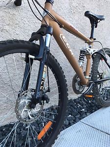 CCM Torrent Mountain bike full suspension **24" wheels