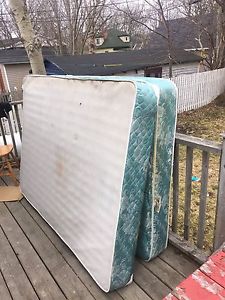 Free mattress and box spring, double size