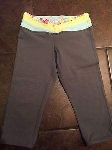 Ivivva crops size 10