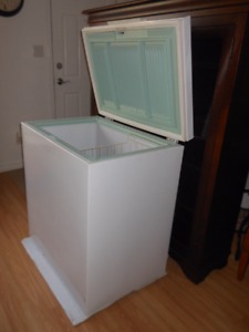 Kenmore 5.3 cubic feet Freezer